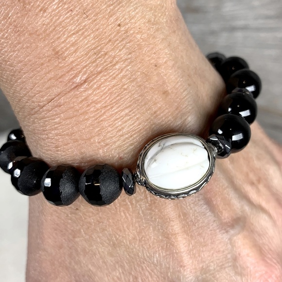 Retired Silpada Blackboard Natural Agate, Hematite and Pyrite Stretch bracelet - Picture 2 of 3